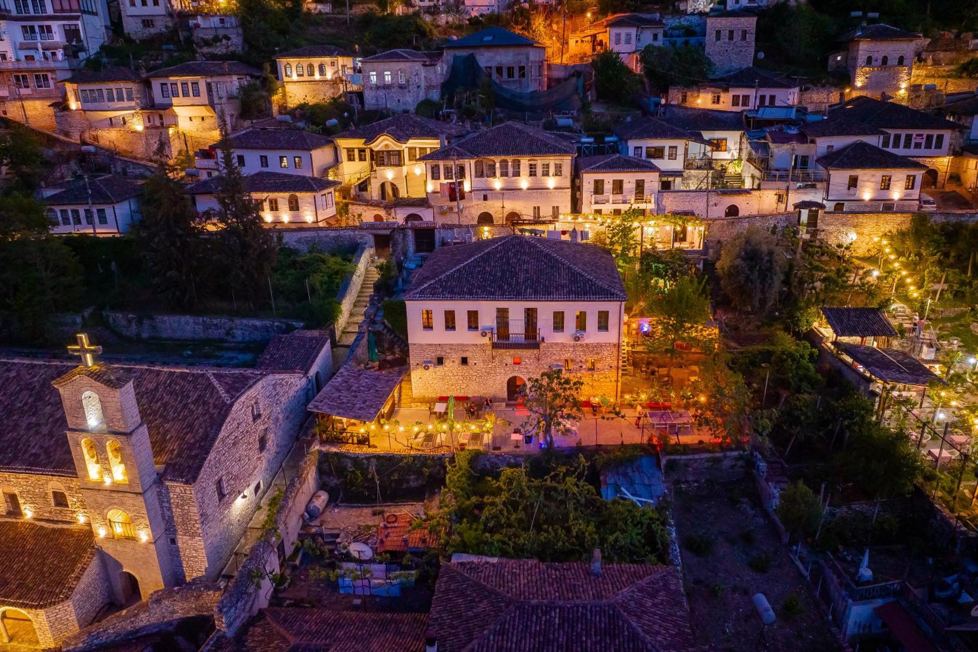 Berat Backpackers Hostel Exterior foto